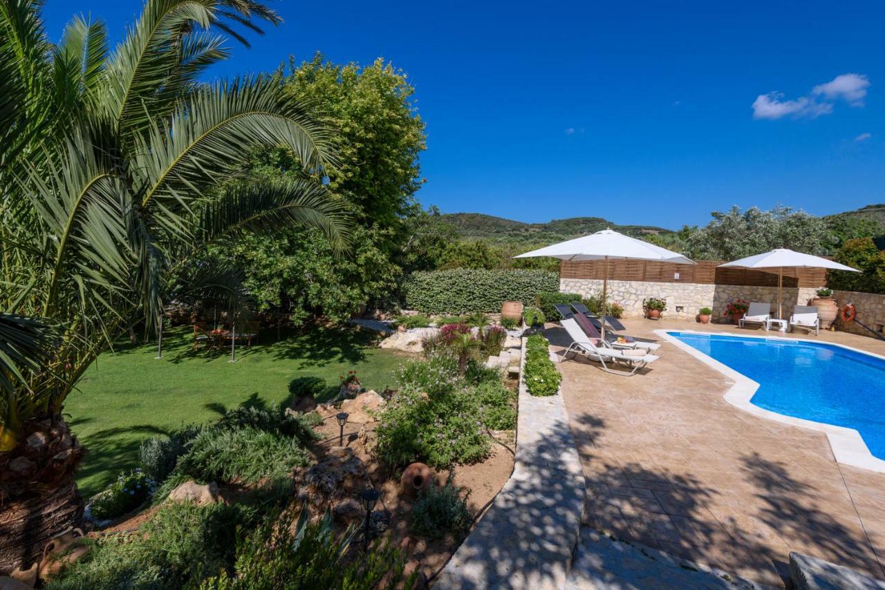 Alia Stone Villa-Ideal For Families-Heated Pool Nohia ภายนอก รูปภาพ