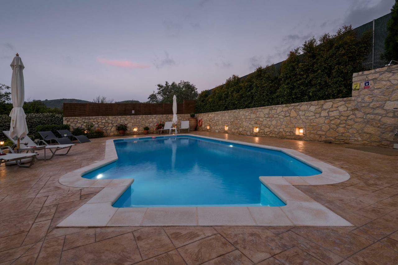 Alia Stone Villa-Ideal For Families-Heated Pool Nohia ภายนอก รูปภาพ